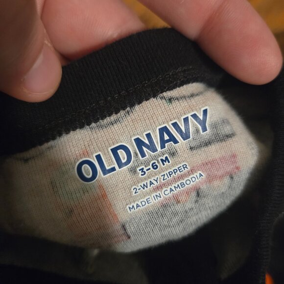 3-6month christmas sleeper, 2 way zip - Picture 4 of 4